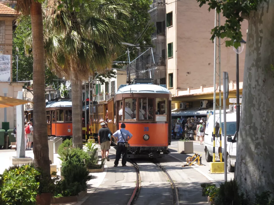 Sóller sporvognslinje med motorvogn 21, forsiden Port de Sóller (2013)