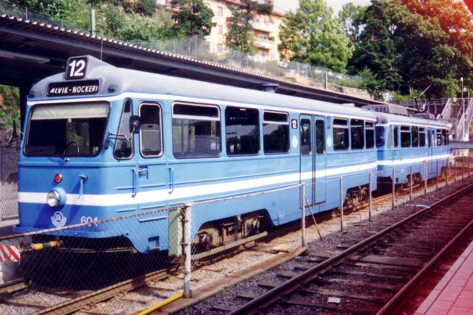 Stockholm sporvognslinje 12 Nockebybanan med bivogn 604 ved Alvik (1992)