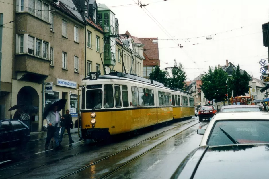 Stuttgart sporvognslinje 15 med ledvogn 416 ved Kirchtalstr. (2003)