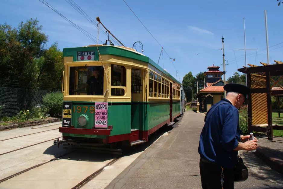 Sydney museumslinje med motorvogn 1975 i Tramway Museum (2015)