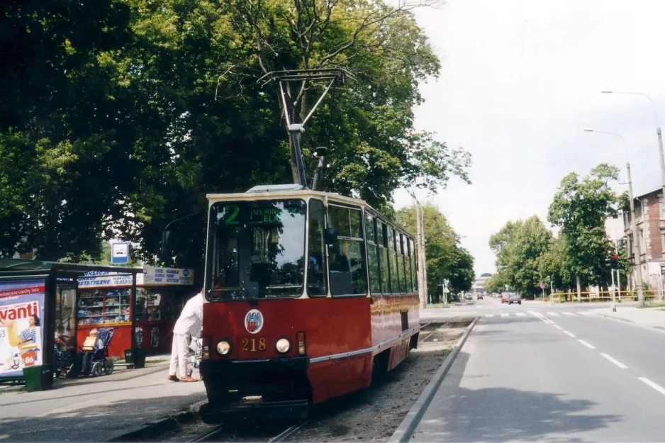 Toruń sporvognslinje 2 med motorvogn 218 ved Reja (2004)