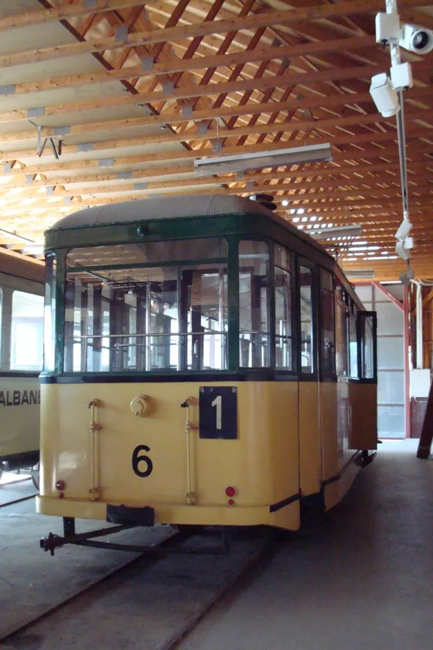 Trondheim motorvogn 6 på Sporveismuseet Munkvoll (2009)