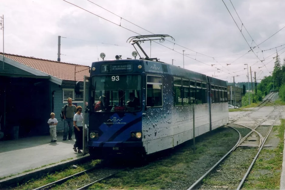 Trondheim sporvognslinje 9, Gråkallbanen med ledvogn 93 ved Munkvoll (2005)