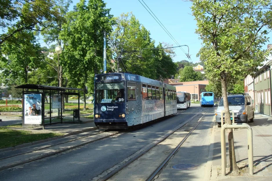 Trondheim sporvognslinje 9, Gråkallbanen med ledvogn 95 ved Ila (2009)