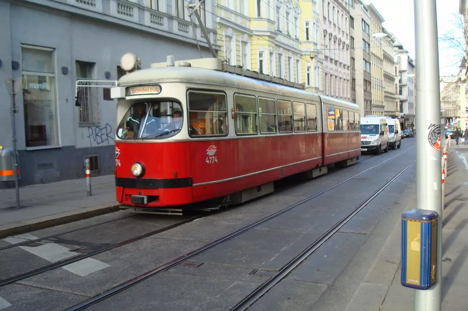 Wien ledvogn 4774 på Neustiftgasse (2014)