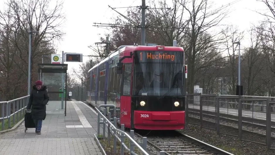 BSAG Bremen: GT8N nr. 3024 ved Graubündener Str. (13.2.24)