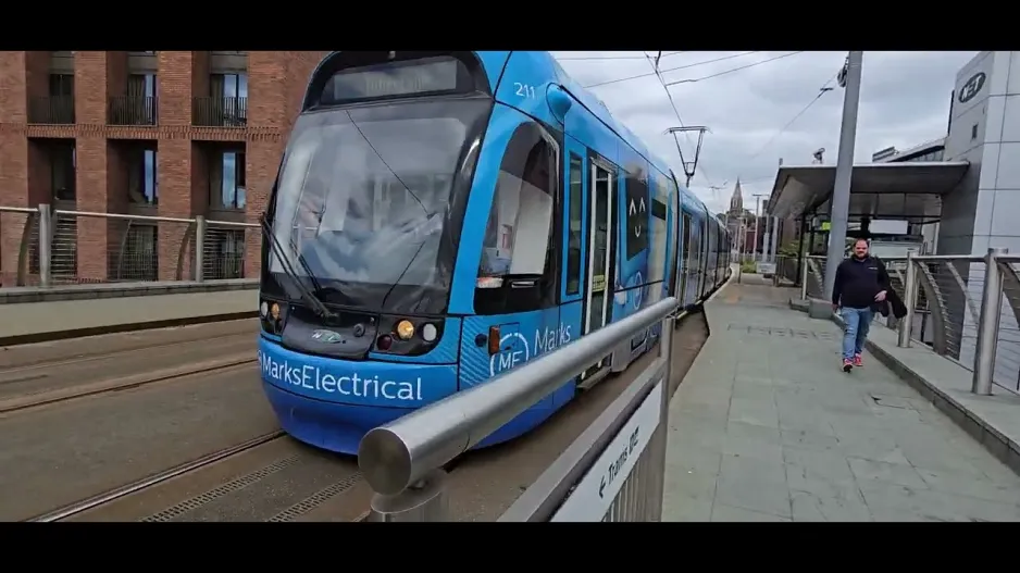 Et par Sporvogne på Nottingham Station 6. maj 2025
