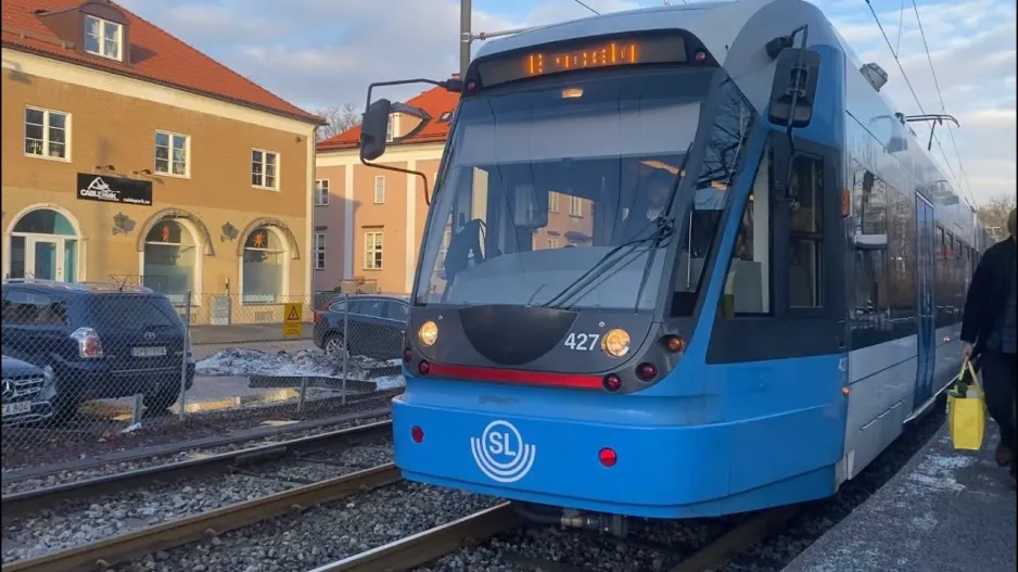 Udforsk alle stationer på Nockeby-linjen!